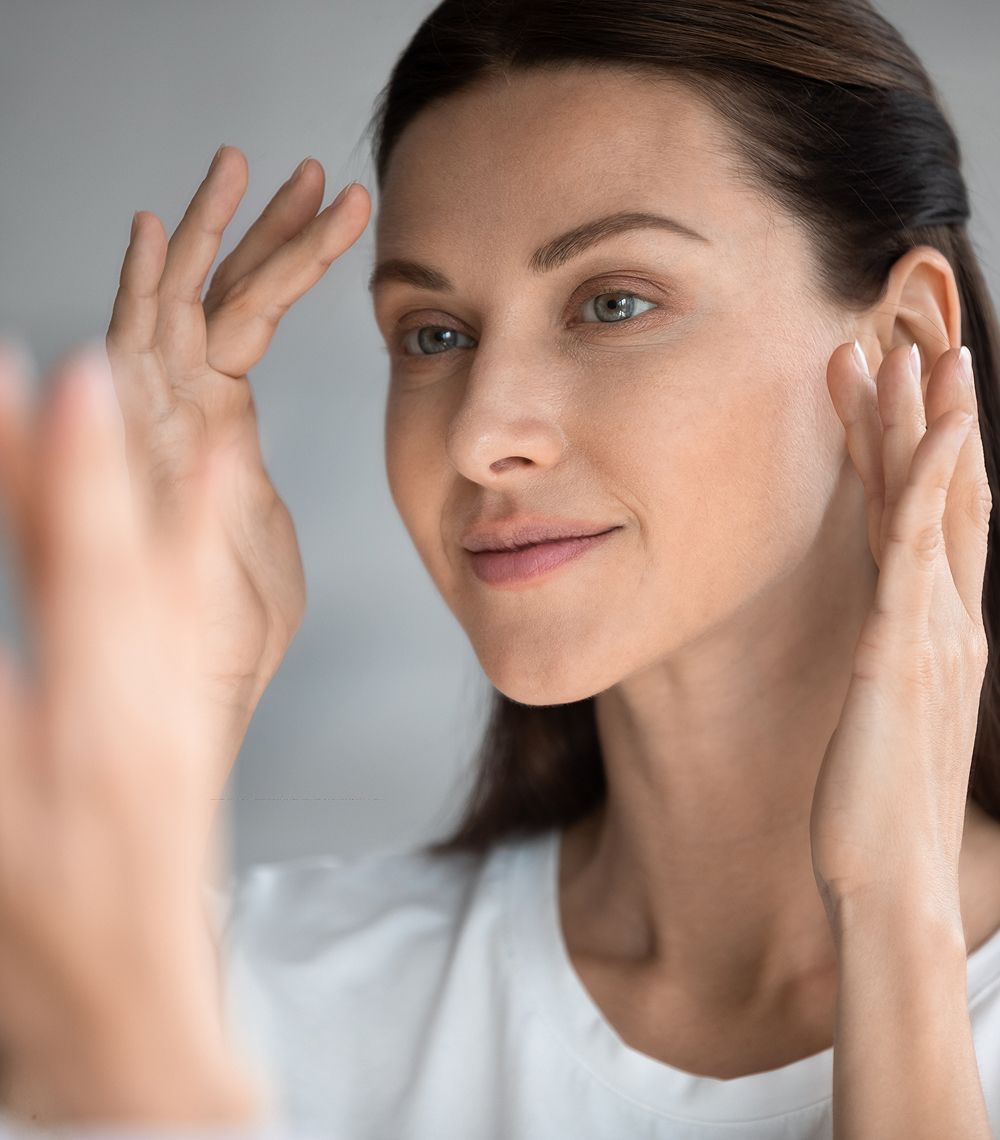 cleveland medspa model with smiling